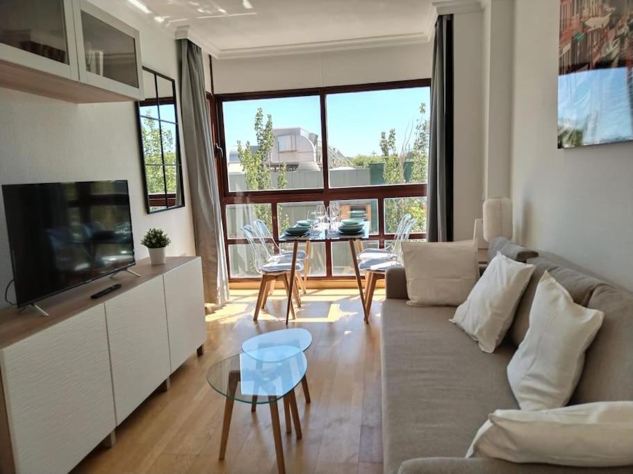 Madrid Wanda Aeropuerto Ifema Plenilunio Dy Apartment ภายนอก รูปภาพ
