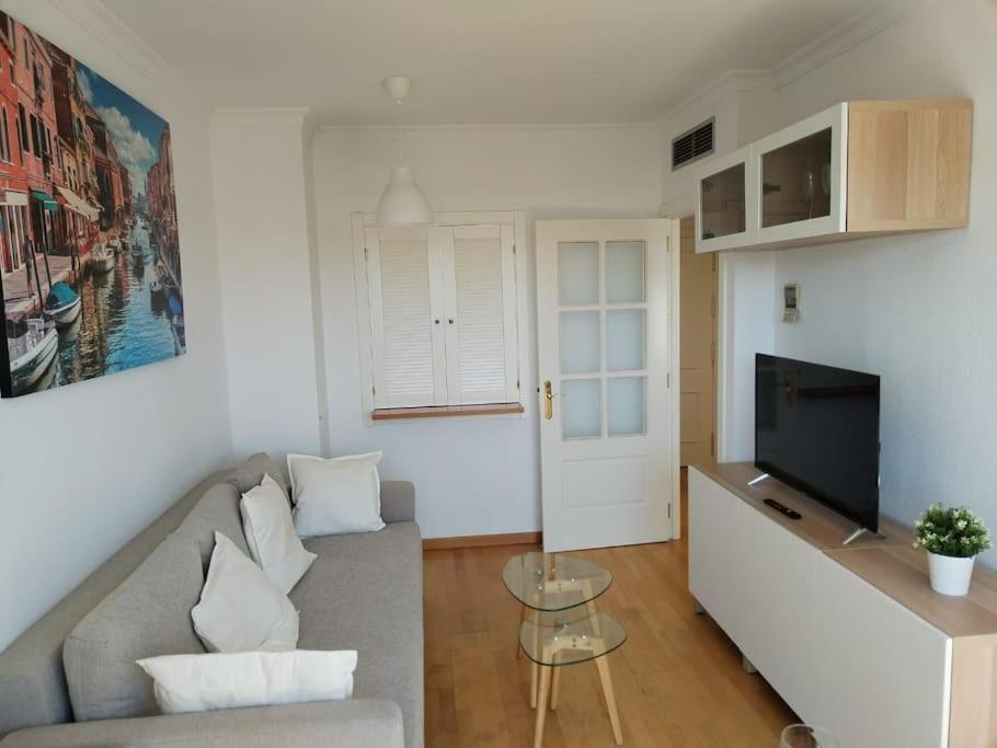 Madrid Wanda Aeropuerto Ifema Plenilunio Dy Apartment ภายนอก รูปภาพ